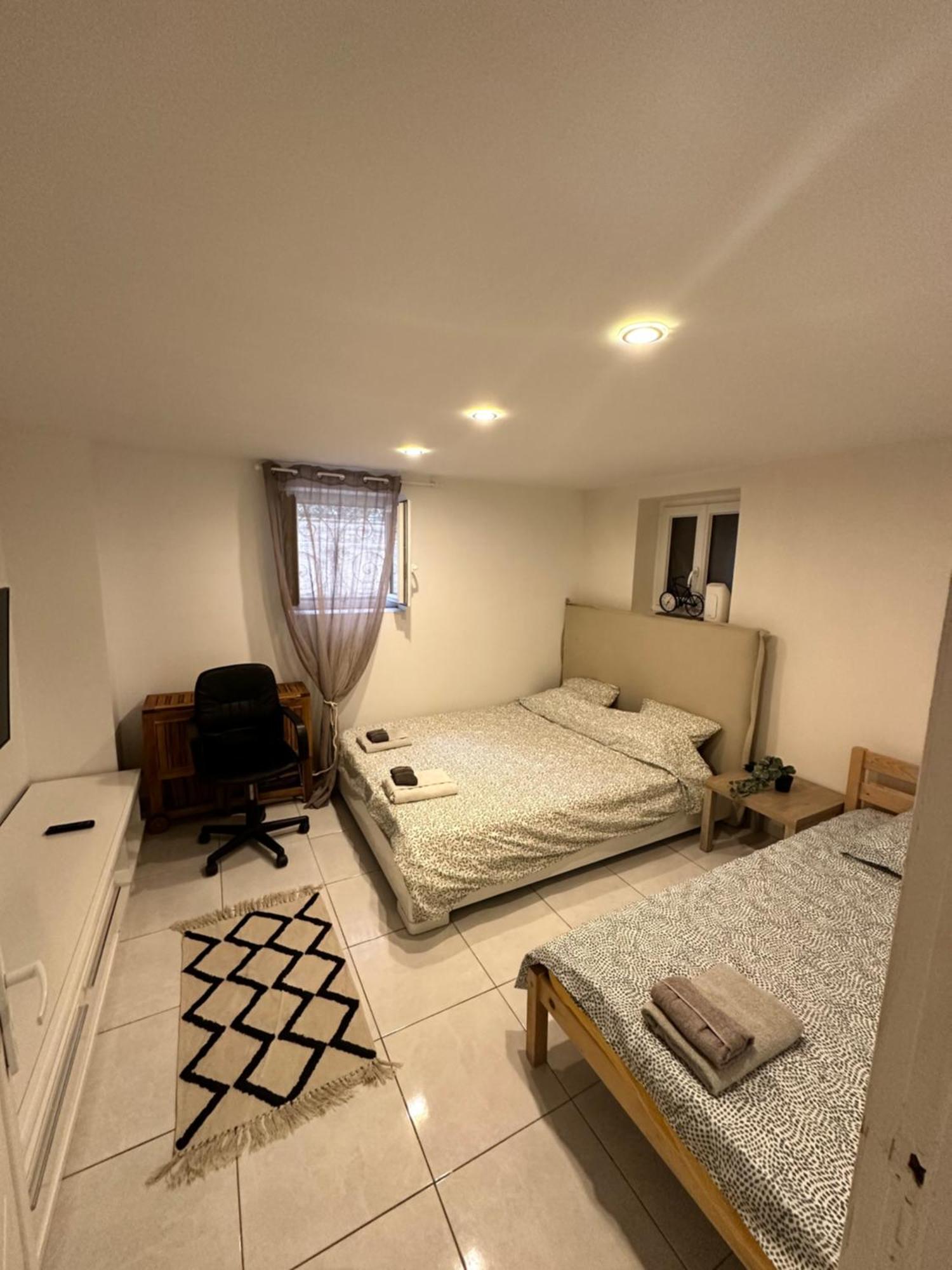 Jolie Appartement Nice Proche Mer Et Aeroport Une Chambre Plus Salon Avec Cuisine エクステリア 写真